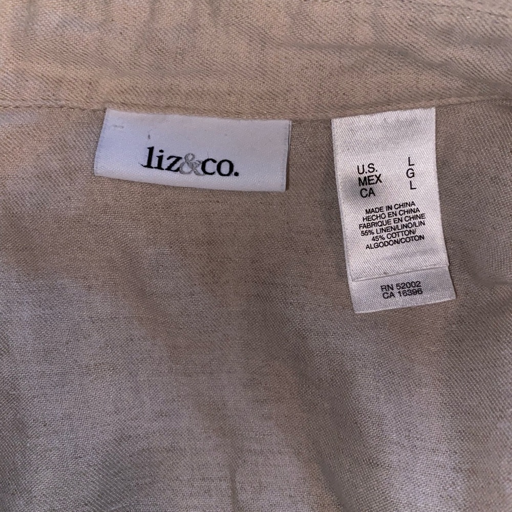 Liz & Co button up short sleeve